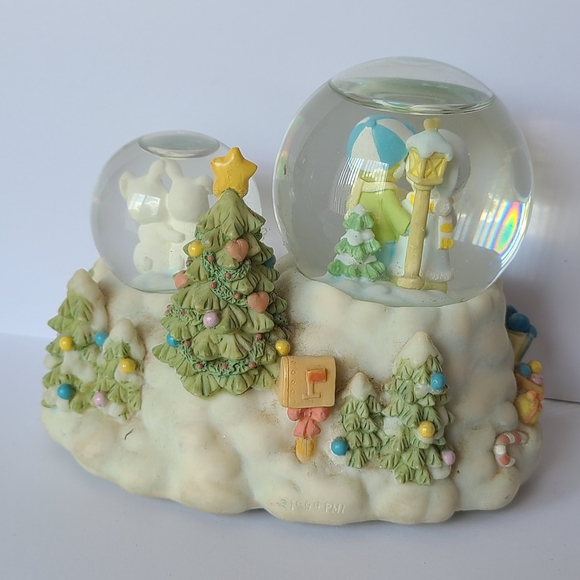 Vintage Precious Moments Christmas Snow Globe Village Collectible Music Decor - Picture 6 of 10